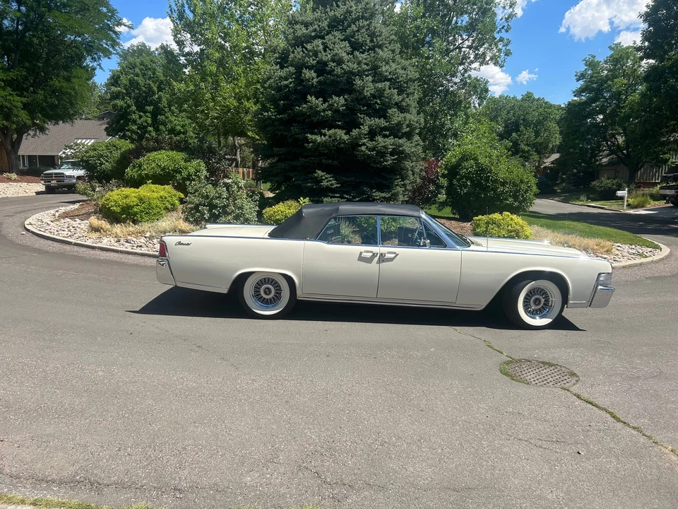 1965 Lincoln Continental 4th Gen - Image 12 of 31