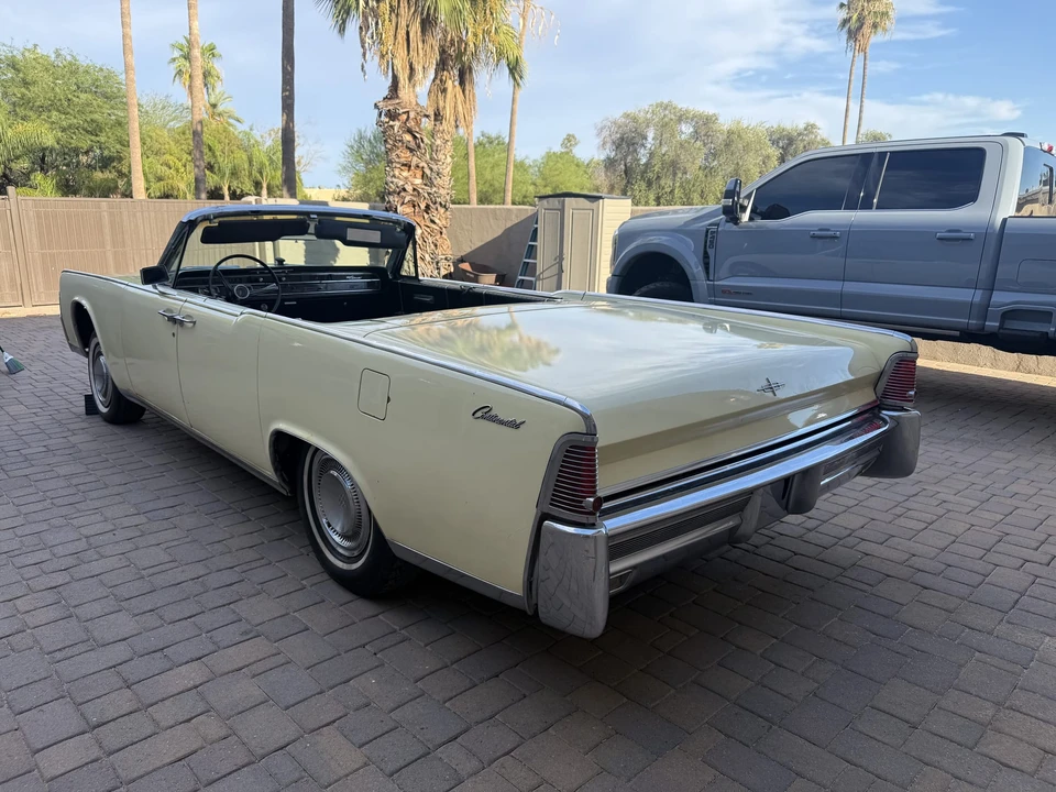 1965 Lincoln Continental 4th Gen - Image 9 of 31