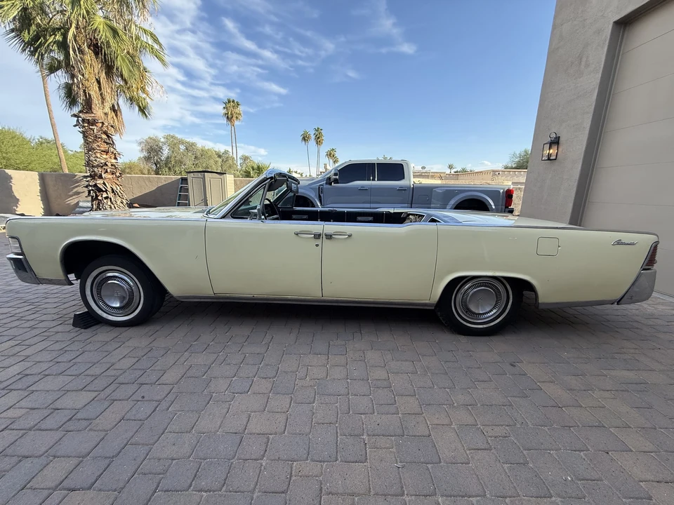 1965 Lincoln Continental 4th Gen - Image 2 of 31