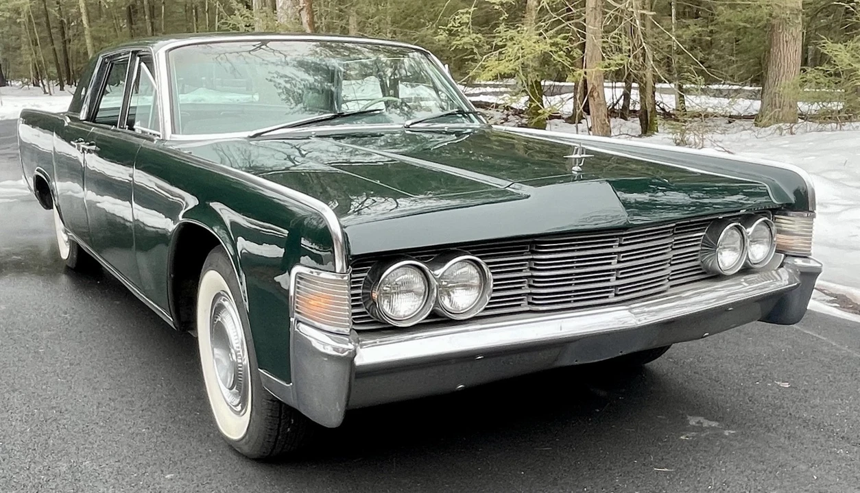 1965 Lincoln Continental 4th Gen - Image 2 of 21