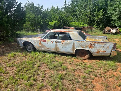 1965 Lincoln Continental 4-Door Sedan