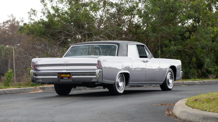 1965 Lincoln Continental 4th Gen - Image 13 of 19