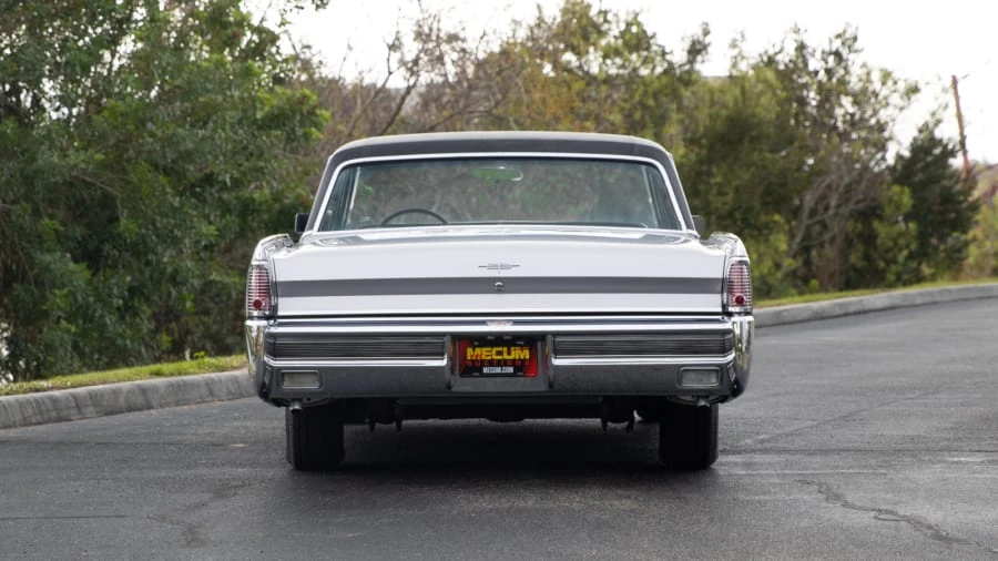 1965 Lincoln Continental 4th Gen - Image 14 of 19
