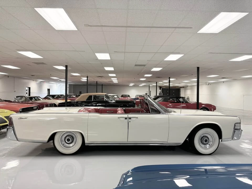 1965 Lincoln Continental 4th Gen - Image 6 of 20