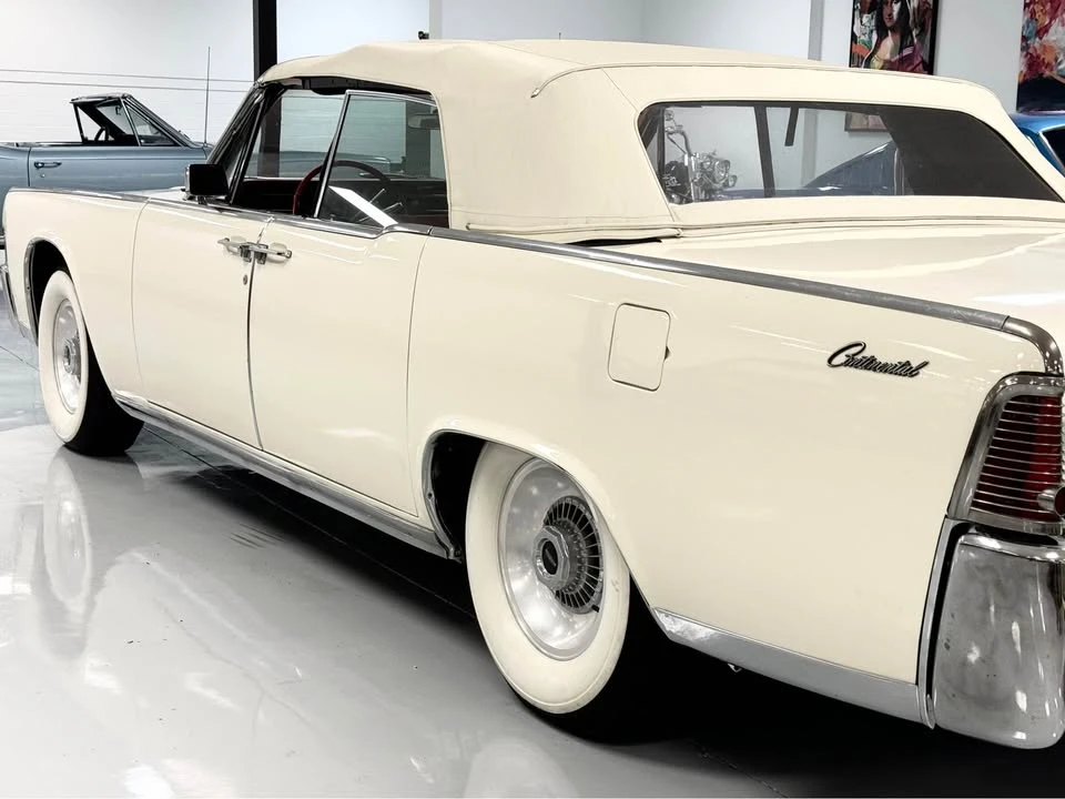 1965 Lincoln Continental 4th Gen - Image 10 of 20