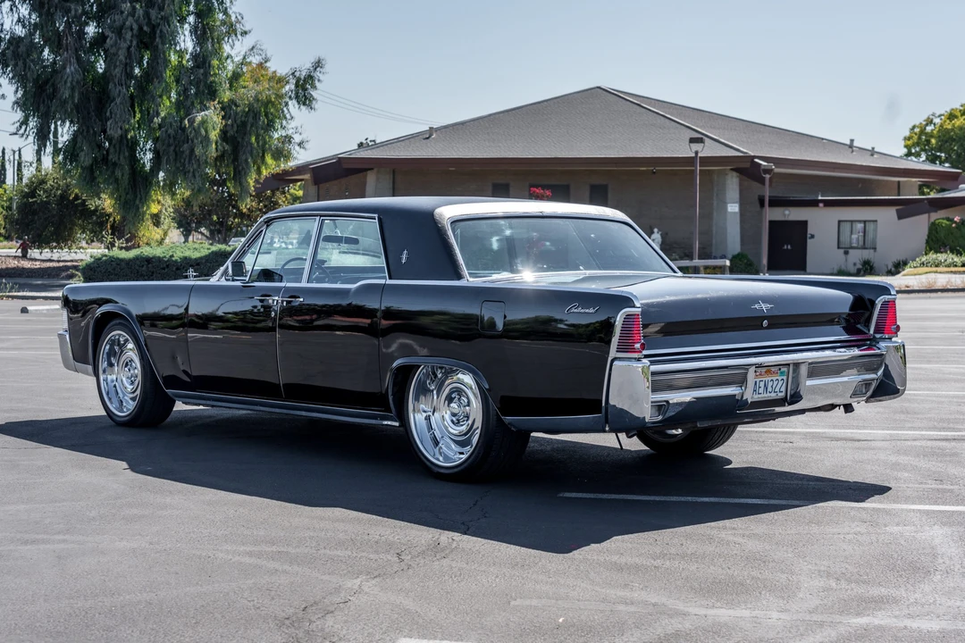 1965 Lincoln Continental 4th Gen - Image 8 of 31