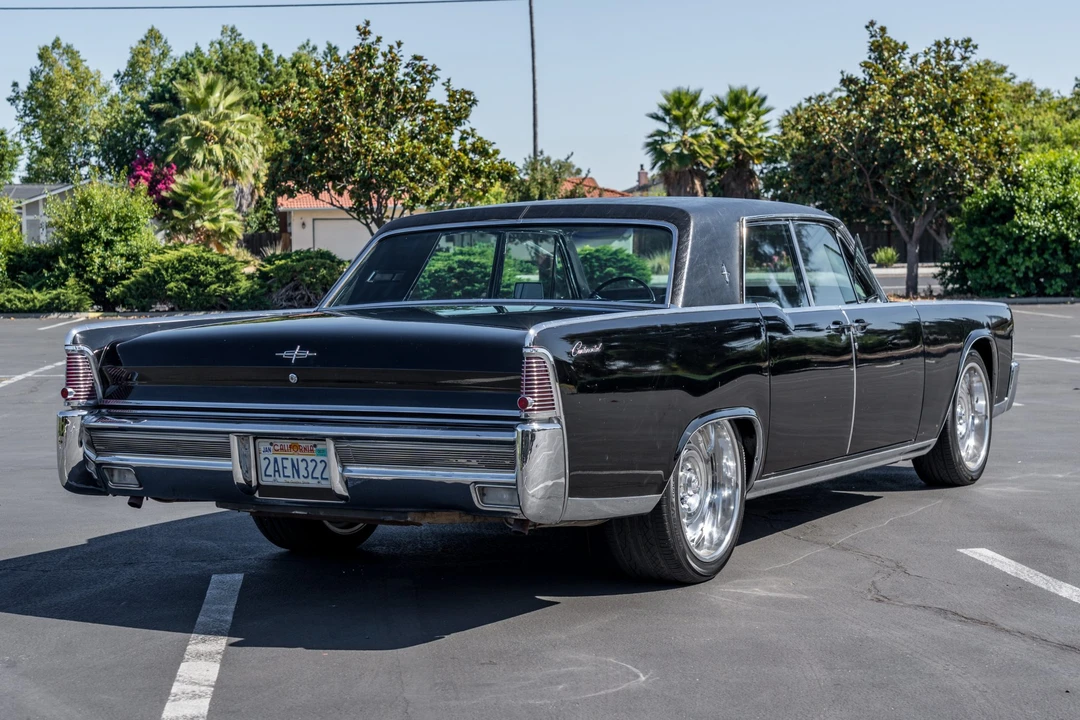 1965 Lincoln Continental 4th Gen - Image 6 of 31
