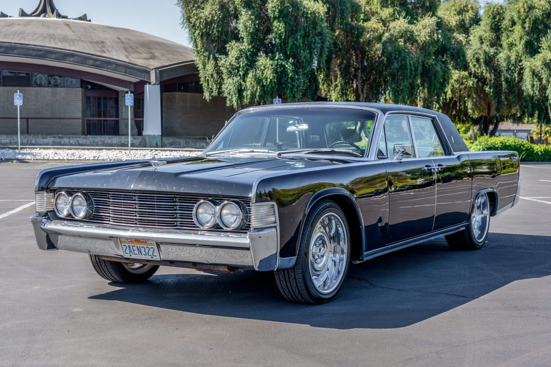 1965 Lincoln Continental 4th Gen - Image 2 of 31