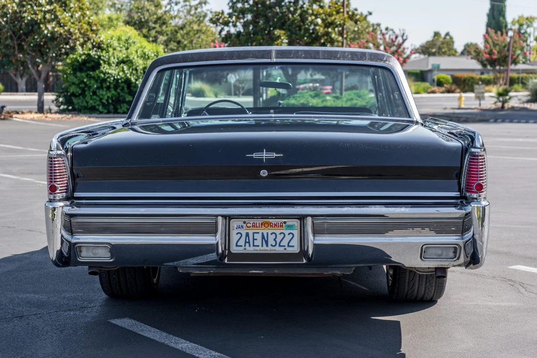 1965 Lincoln Continental 4th Gen - Image 22 of 31