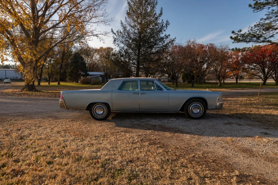 1965 Lincoln Continental 4th Gen - Image 2 of 15