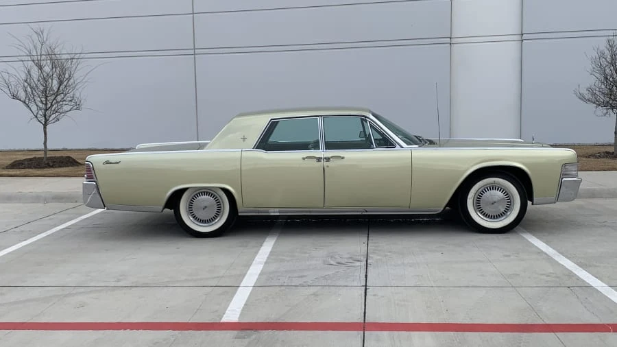 1965 Lincoln Continental 4th Gen - Image 2 of 10