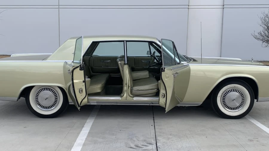1965 Lincoln Continental 4th Gen - Image 3 of 10