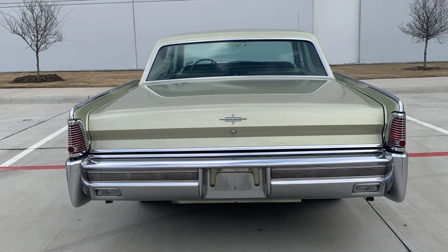 1965 Lincoln Continental 4th Gen - Image 9 of 10