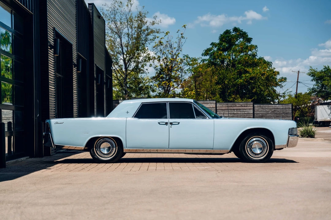 1965 Lincoln Continental 4th Gen - Image 6 of 31