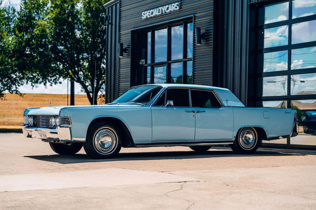 1965 Lincoln Continental 4th Gen - Image 2 of 31