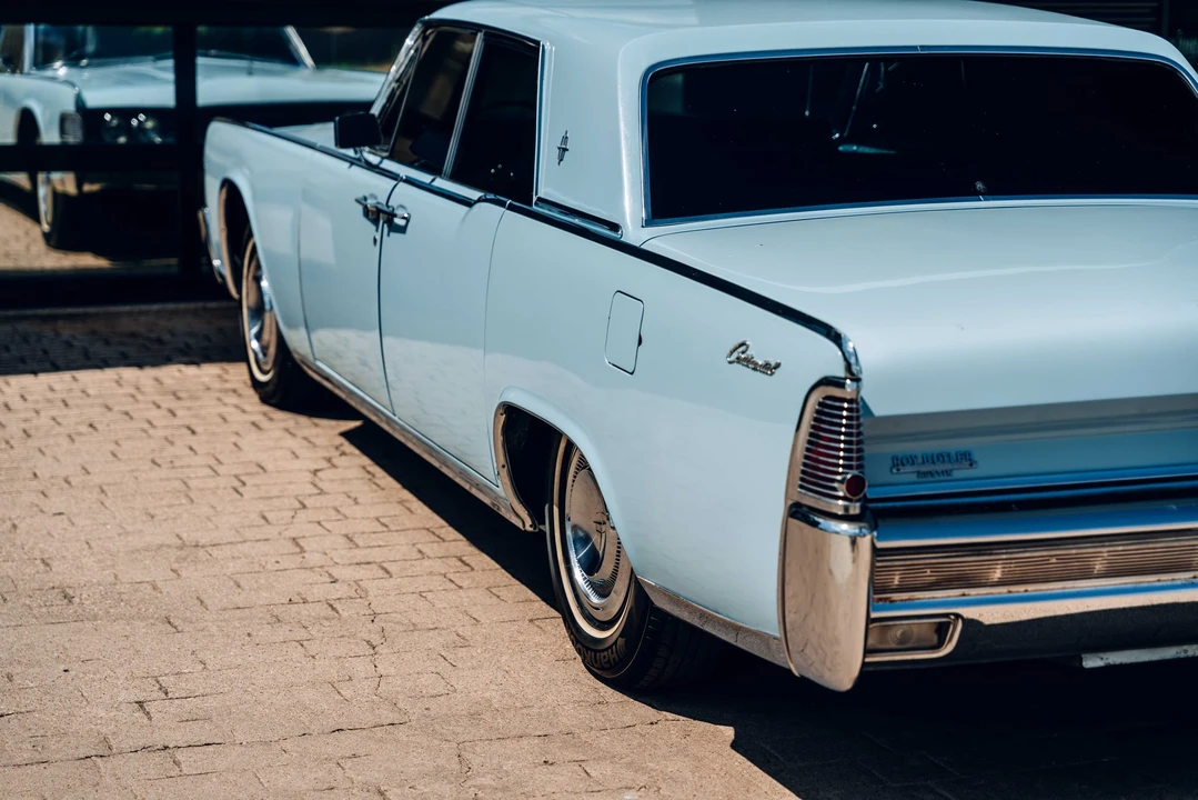 1965 Lincoln Continental 4th Gen - Image 24 of 31