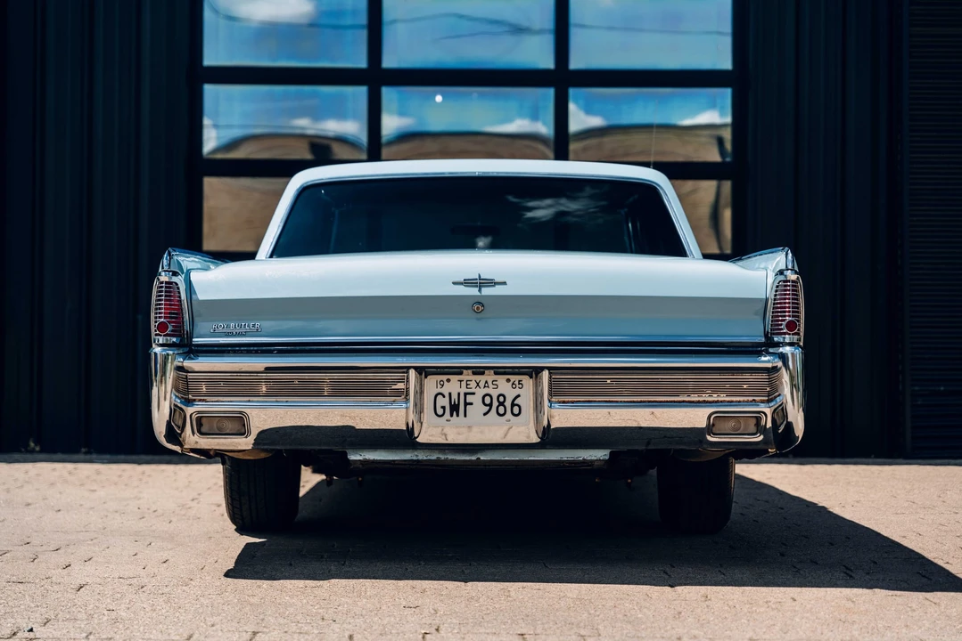 1965 Lincoln Continental 4th Gen - Image 9 of 31