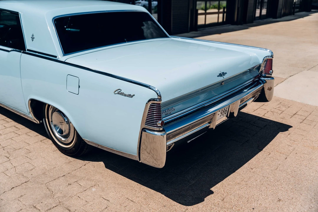 1965 Lincoln Continental 4th Gen - Image 26 of 31