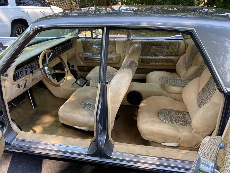 1965 Lincoln Continental 4th Gen - Image 14 of 24
