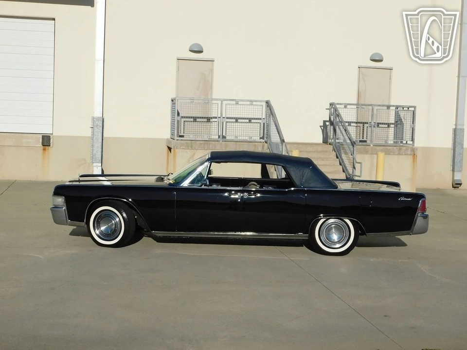 1965 Lincoln Continental 4th Gen - Image 7 of 12