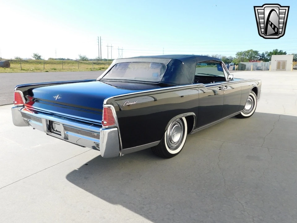 1965 Lincoln Continental 4th Gen - Image 9 of 21