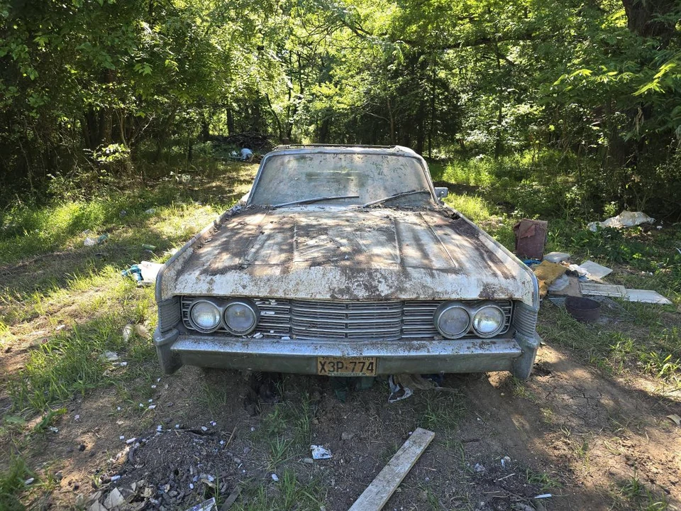 1965 Lincoln Continental 4th Gen - Image 19 of 20