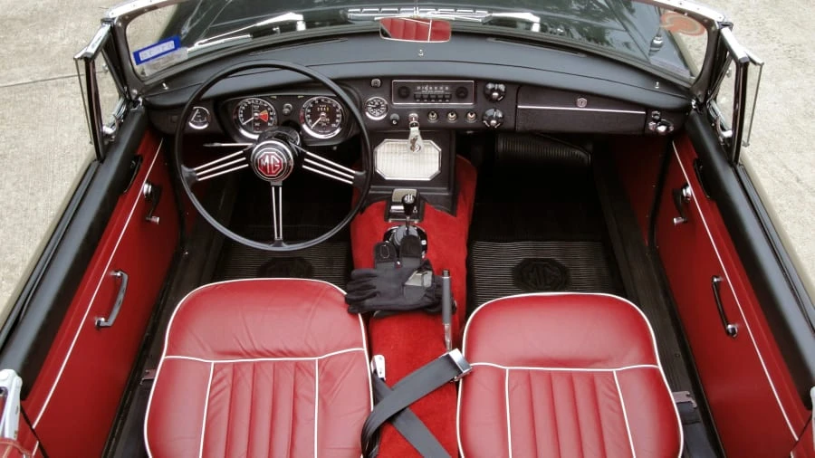 1965 MG MGB Roadster - Image 5 of 8