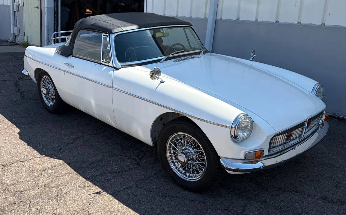 1965 MG MGB Roadster - Image 2 of 12