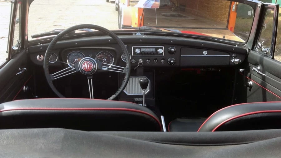 1965 MG MGB Roadster - Image 7 of 11