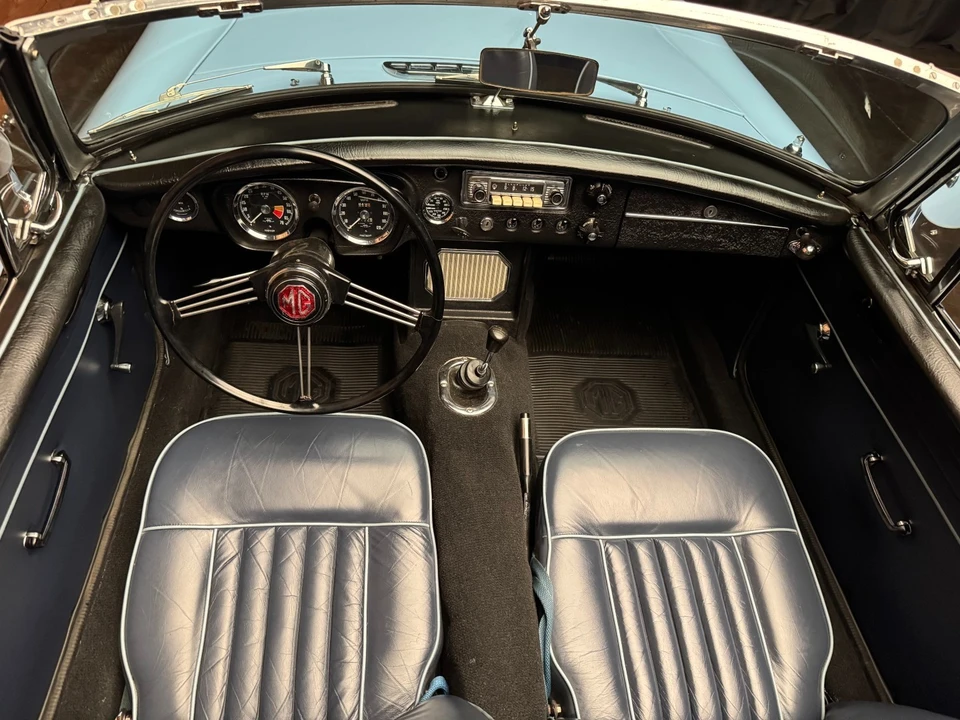 1965 MG MGB Roadster - Image 20 of 21