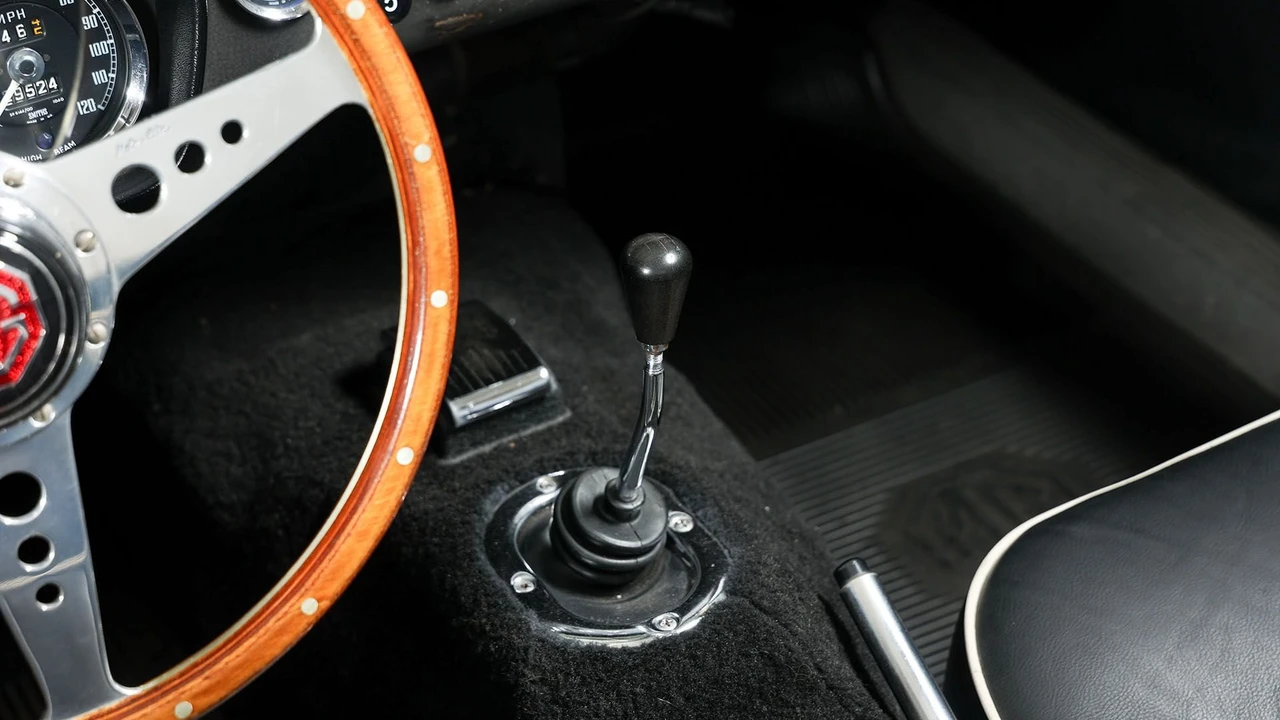 1965 MG MGB Roadster - Image 16 of 31