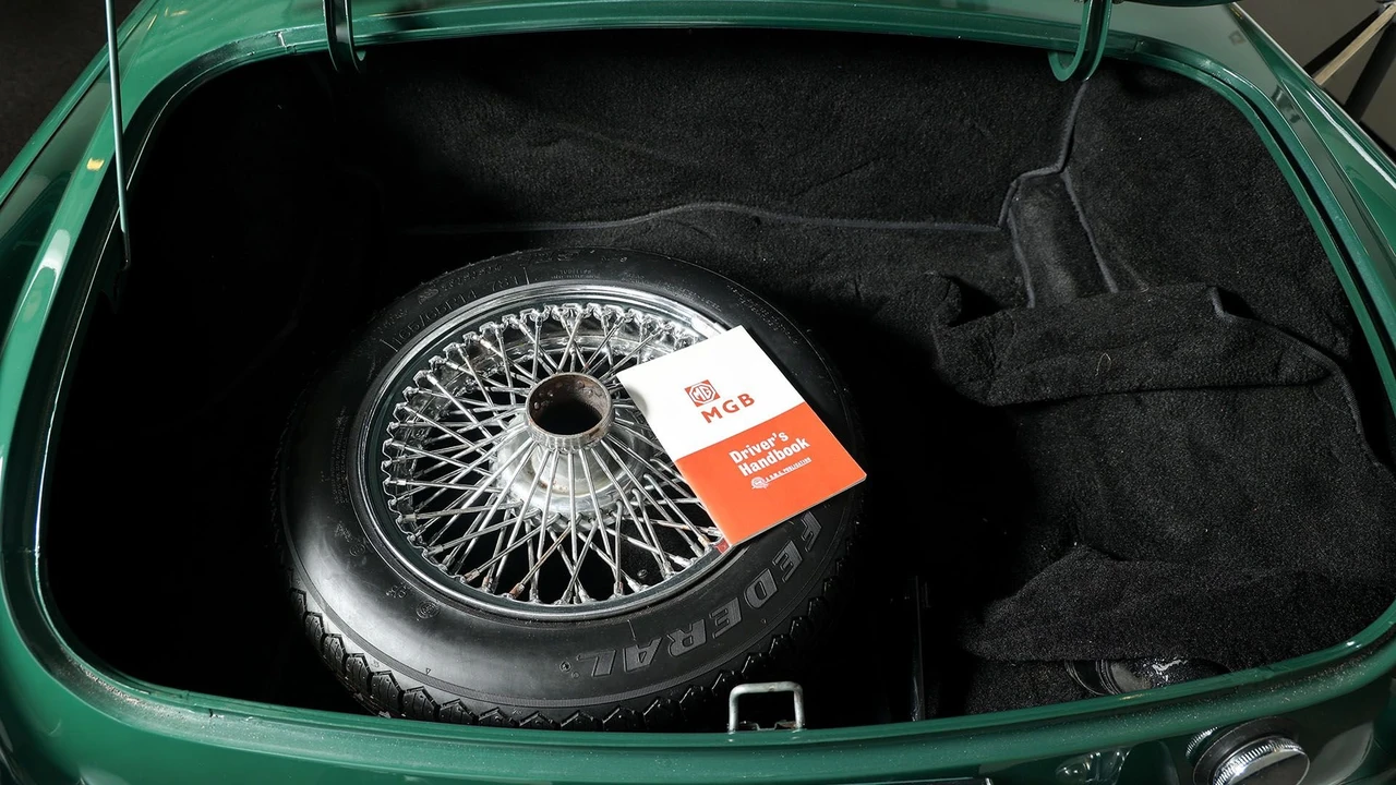 1965 MG MGB Roadster - Image 22 of 31
