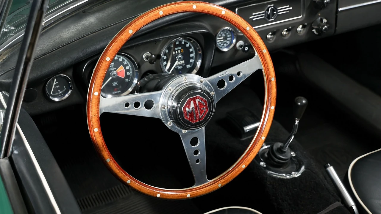 1965 MG MGB Roadster - Image 20 of 31