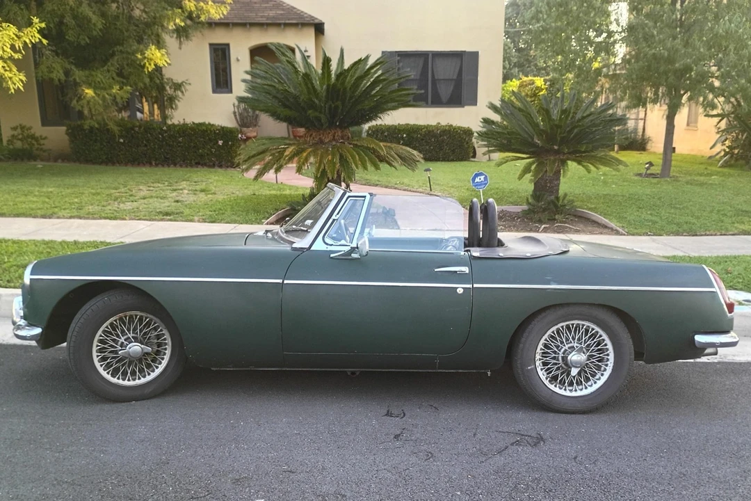 1965 MG MGB Roadster - Image 3 of 8