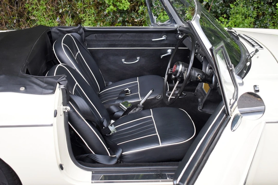 1965 MG MGB Roadster - Image 29 of 30