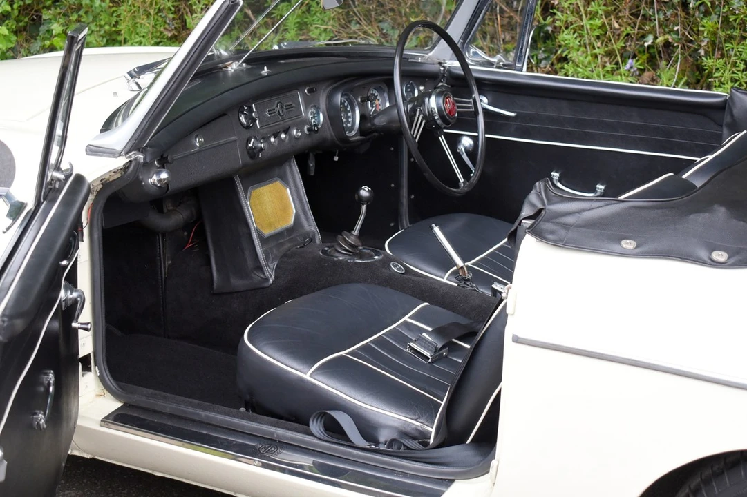 1965 MG MGB Roadster - Image 25 of 30