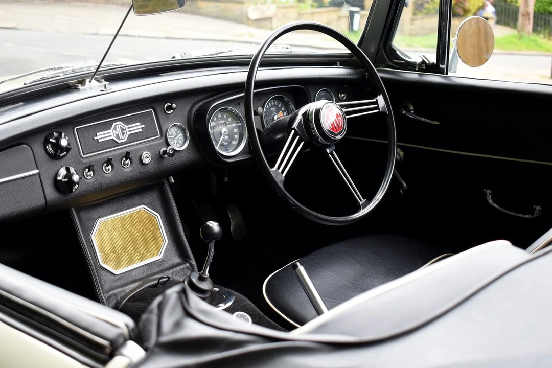 1965 MG MGB Roadster - Image 30 of 30