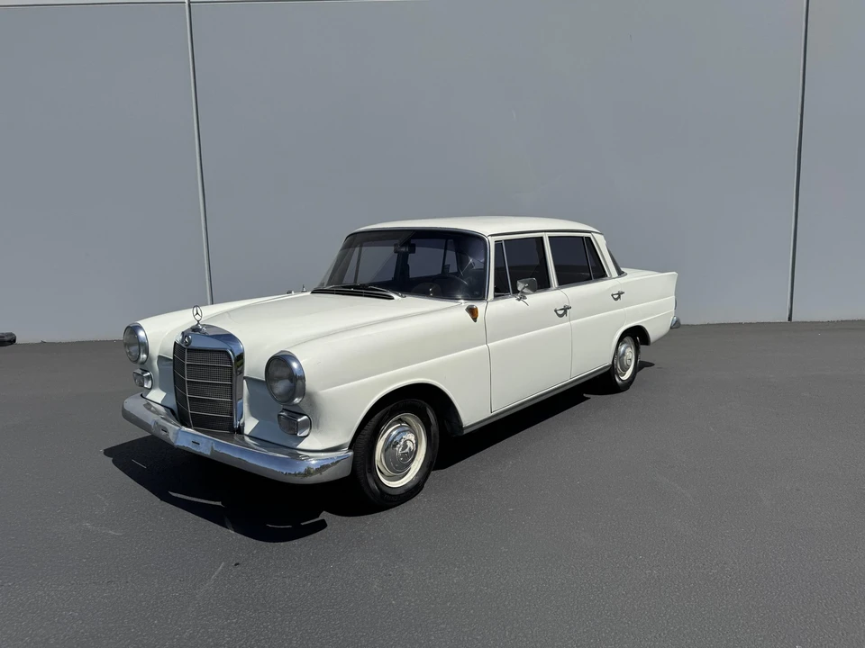 1965 Mercedes-Benz W110 - Image 2 of 31