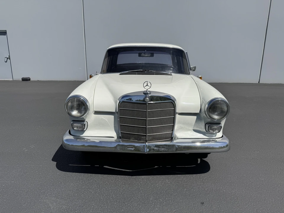 1965 Mercedes-Benz W110 - Image 4 of 31