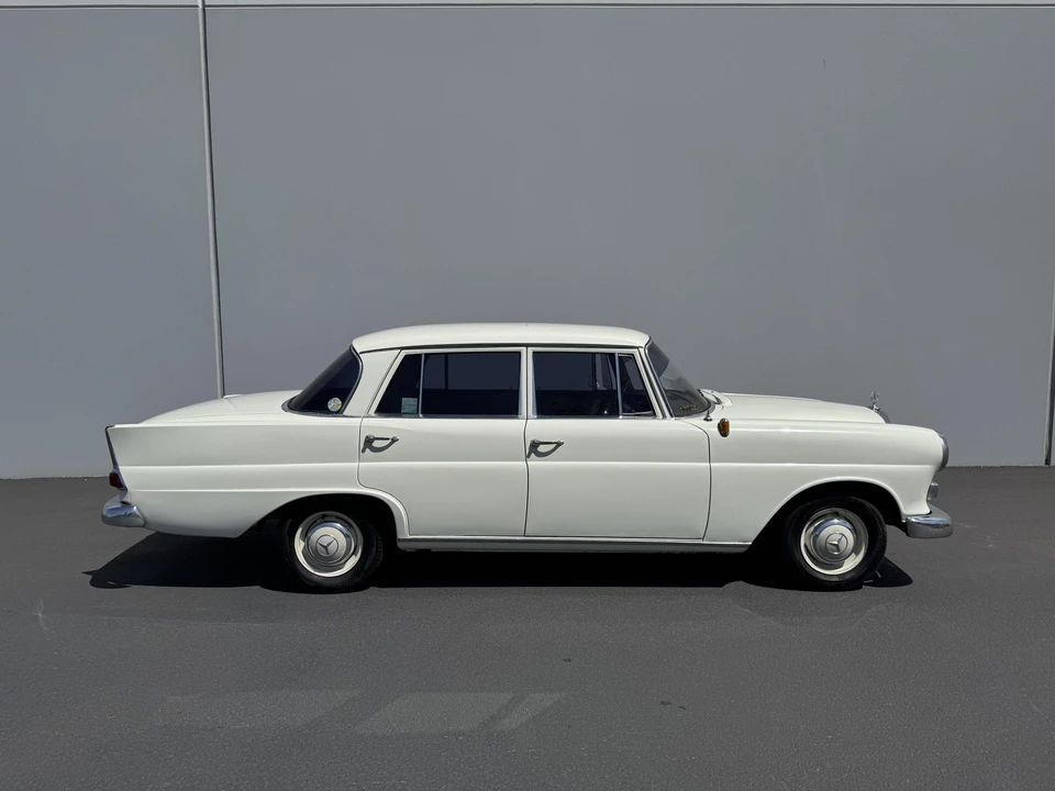 1965 Mercedes-Benz W110 - Image 11 of 31