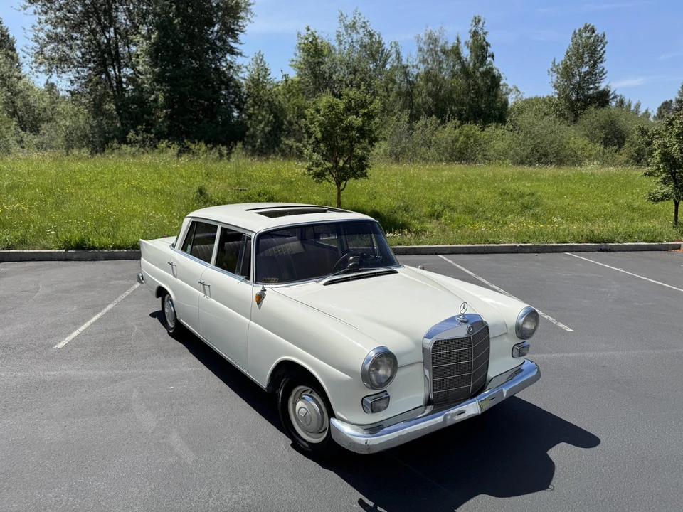 1965 Mercedes-Benz W110 - Image 30 of 31
