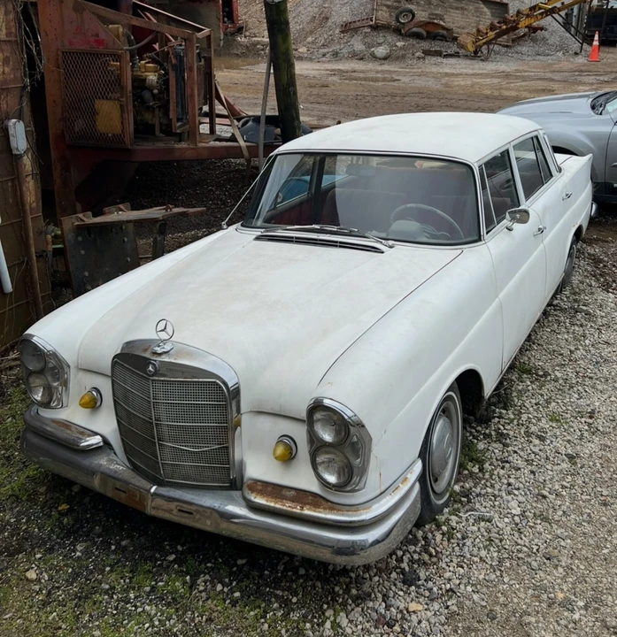 1965 Mercedes-Benz W110 - Image 3 of 3