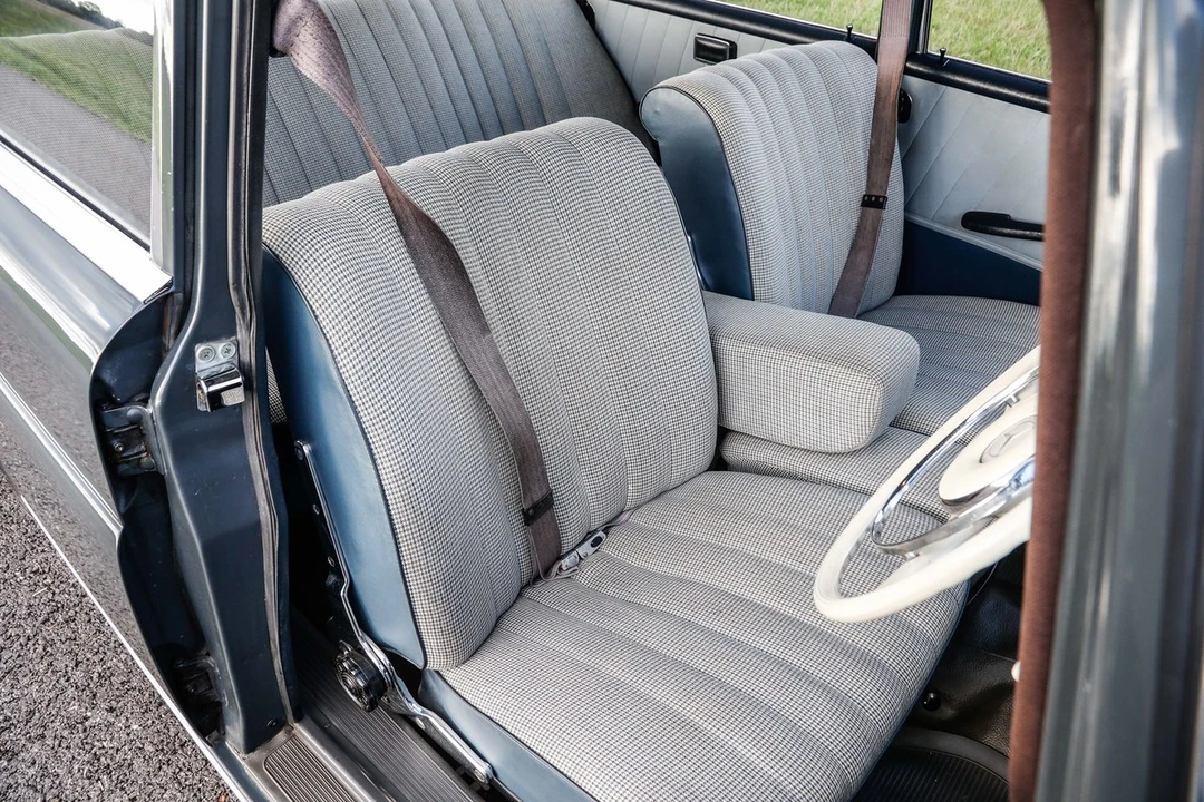 1967 Mercedes-Benz W111 Sedan - Image 19 of 30