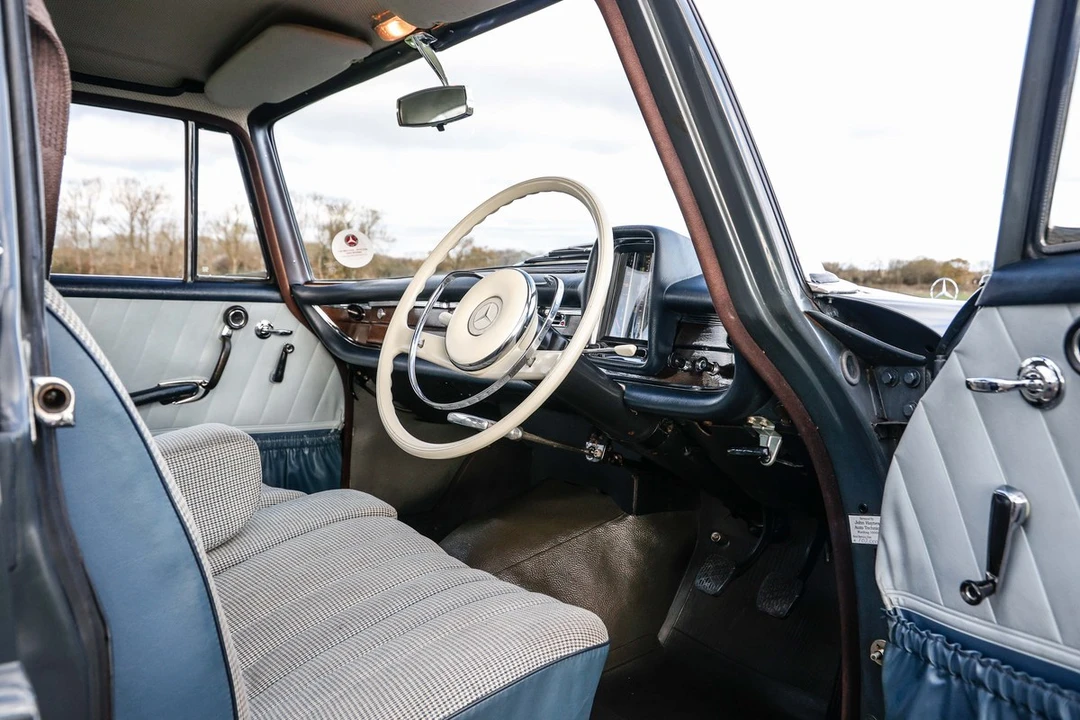 1967 Mercedes-Benz W111 Sedan - Image 13 of 30