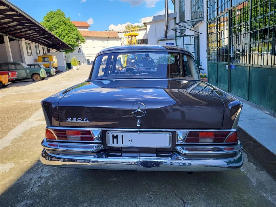 1965 Mercedes-Benz - Image 11 of 31