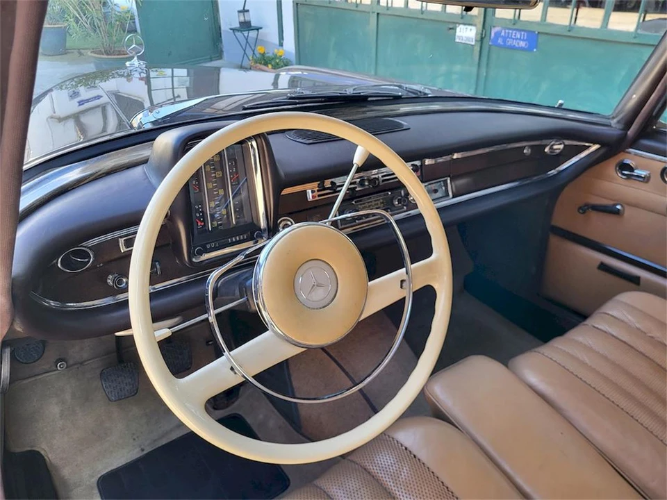 1965 Mercedes-Benz - Image 18 of 31