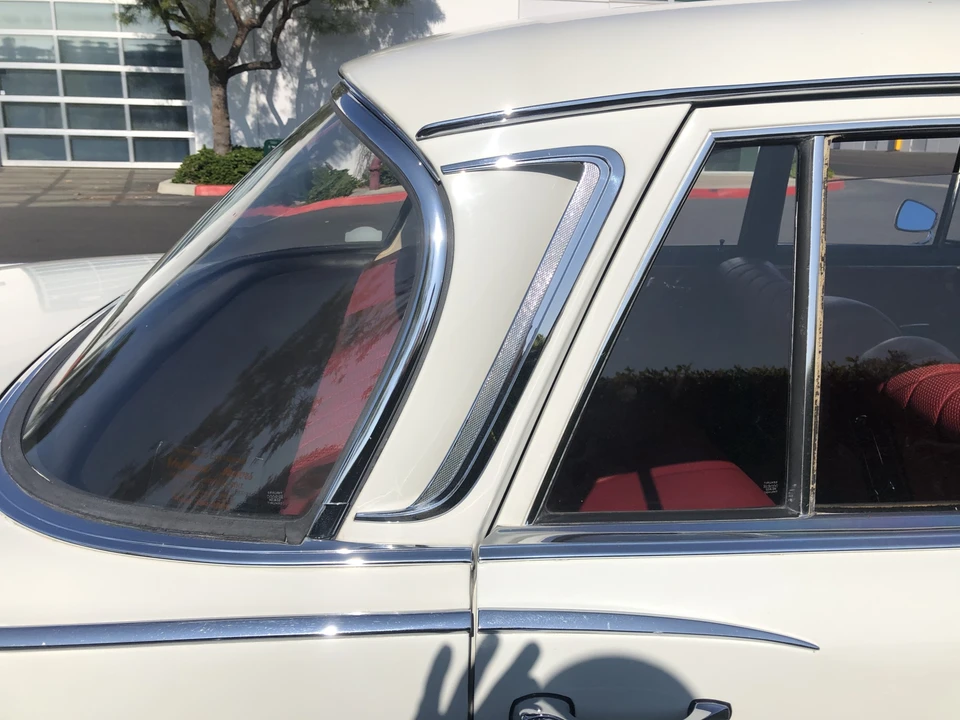 1965 Mercedes-Benz W111 Sedan - Image 31 of 31