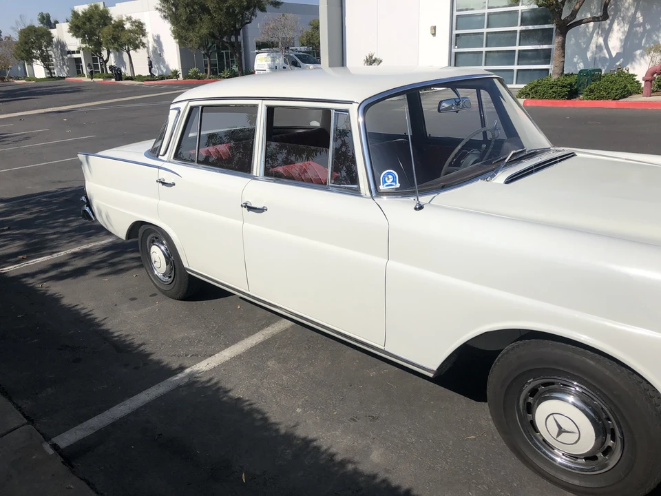 1965 Mercedes-Benz W111 Sedan - Image 20 of 31