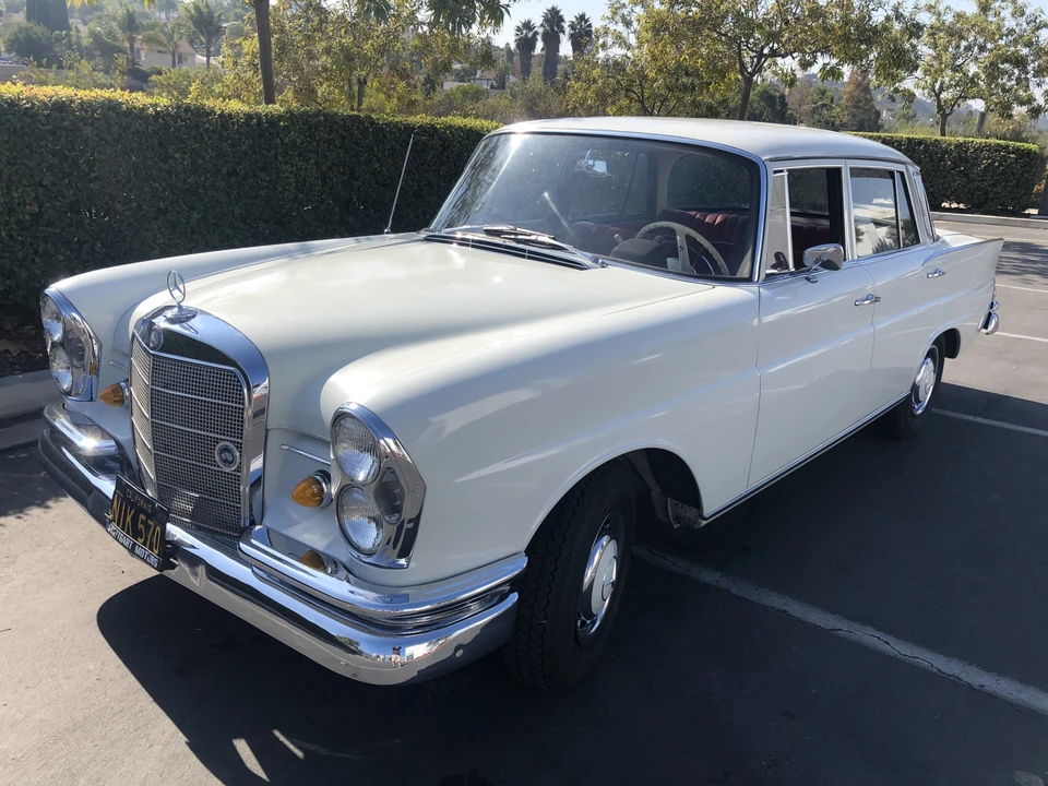1965 Mercedes-Benz W111 Sedan - Image 3 of 31