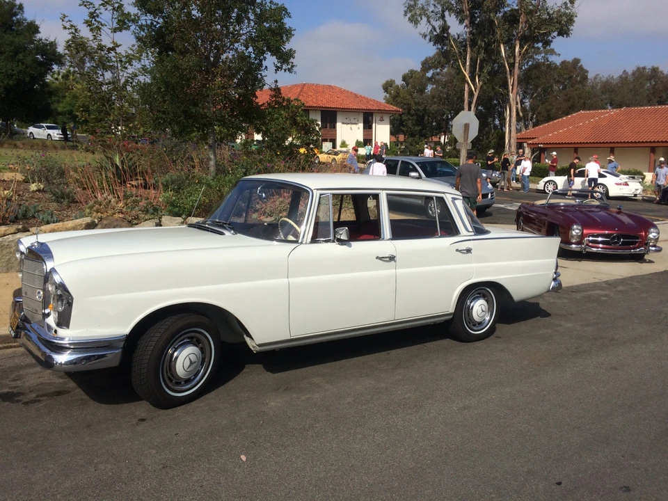 1965 Mercedes-Benz W111 Sedan - Image 25 of 31